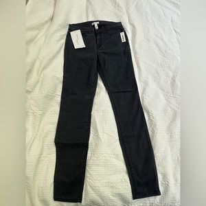 Daily Ritual Gray Skinny jean/slacks. Size 6. New with tags.